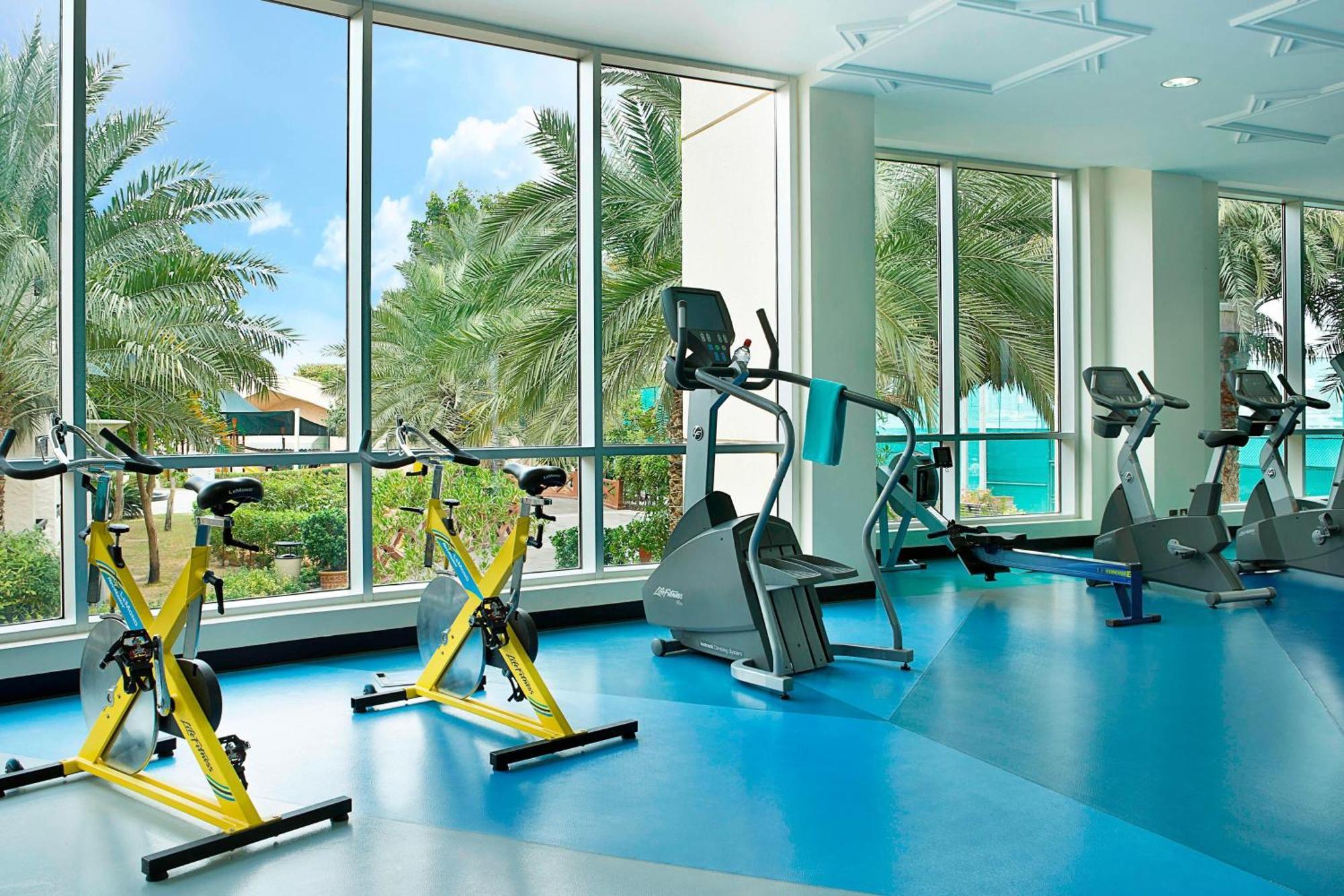 Al Habtoor Grand Resort, Autograph Collection Dubai Luaran gambar The gym at the Jumeirah Beach Hotel