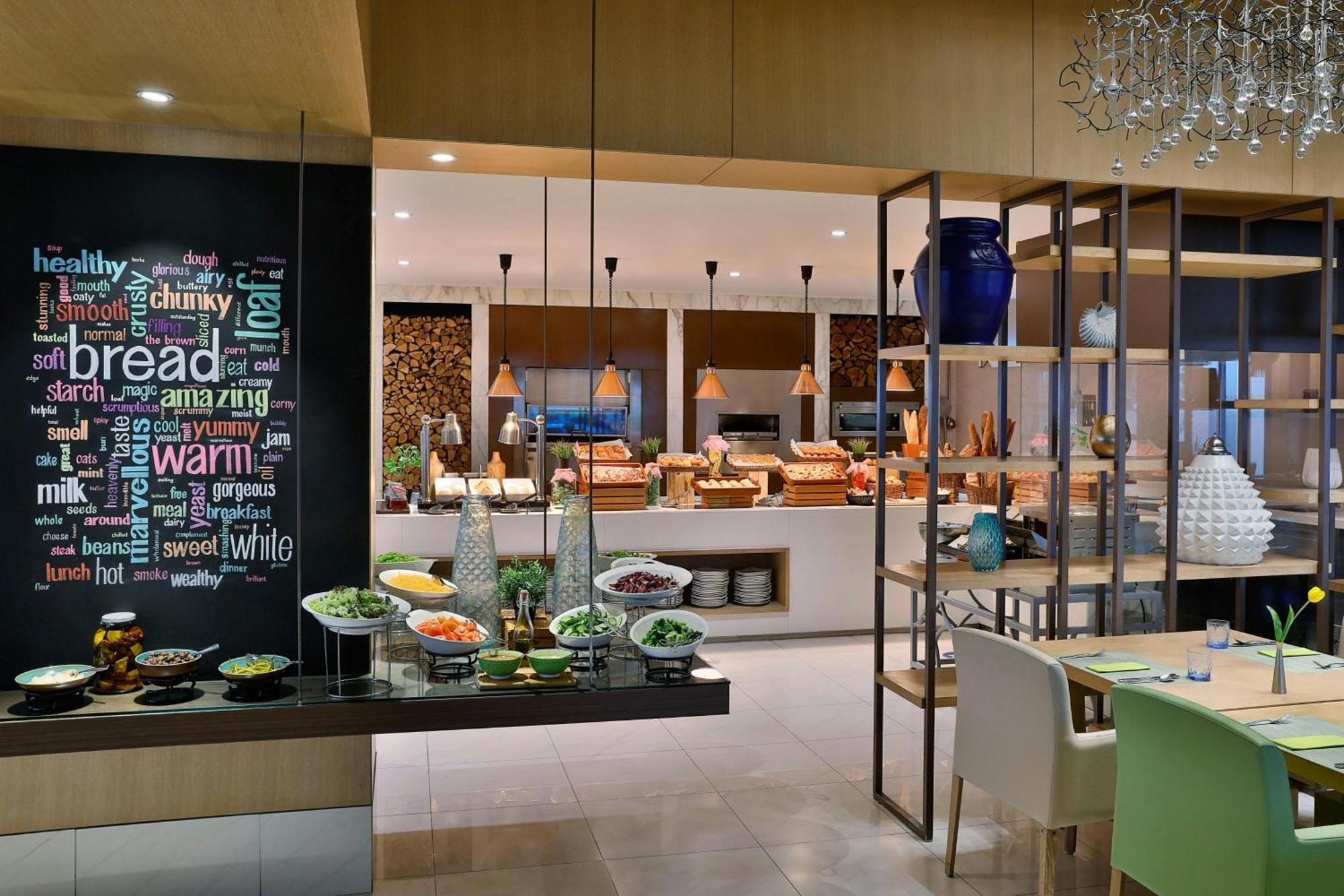 Al Habtoor Grand Resort, Autograph Collection Dubai Luaran gambar The restaurant