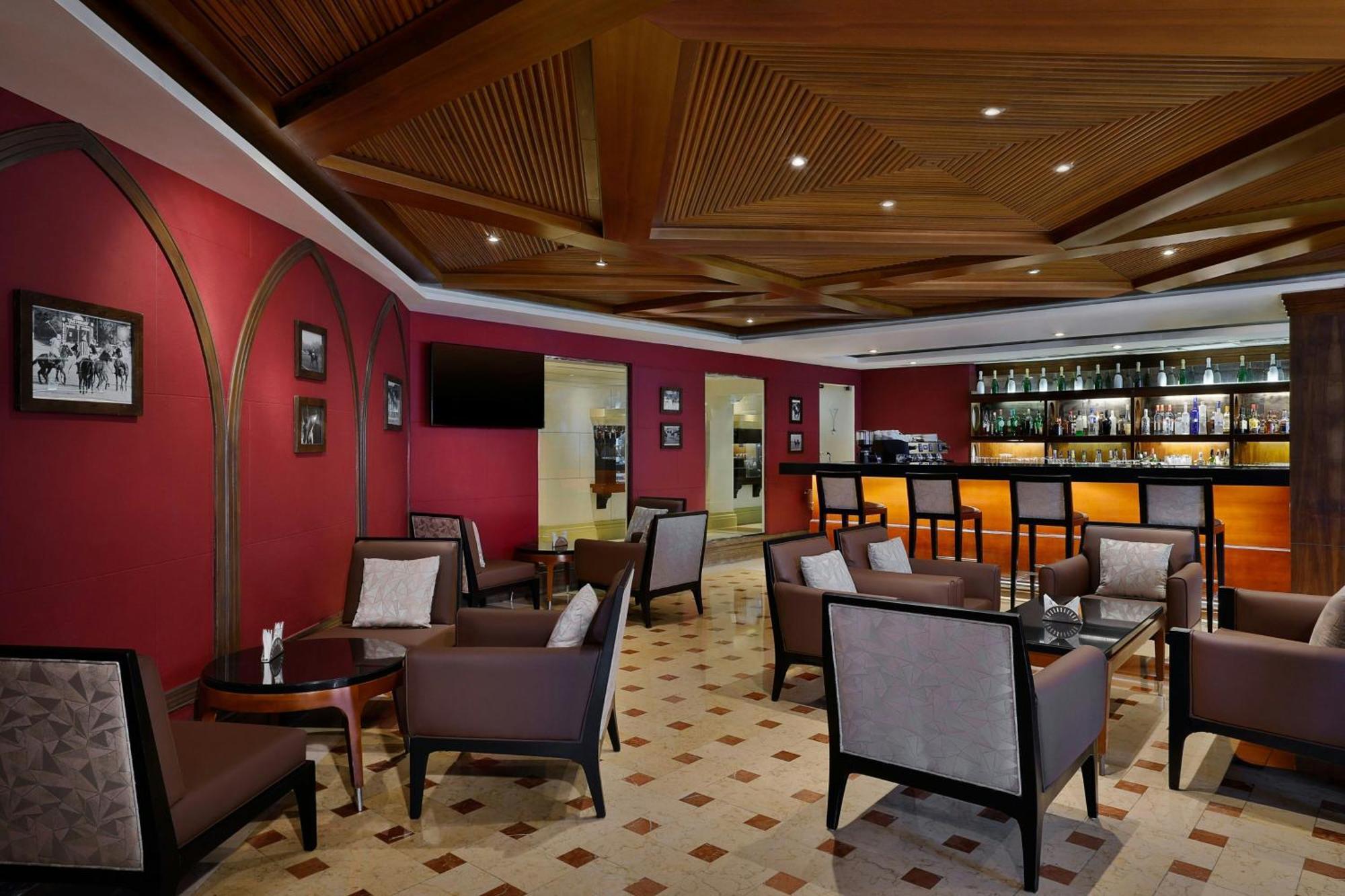 Al Habtoor Grand Resort, Autograph Collection Dubai Luaran gambar The Bar