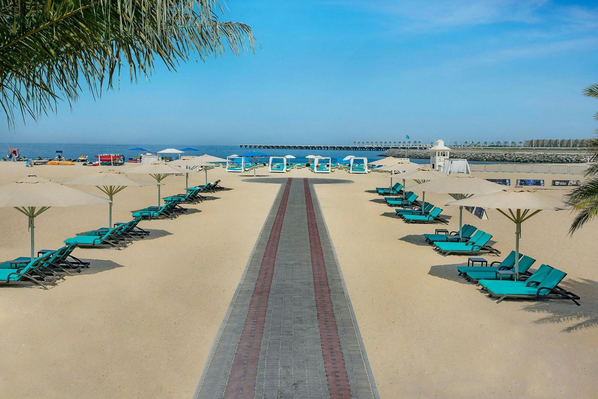 Al Habtoor Grand Resort, Autograph Collection Dubai Luaran gambar The beach at the InterContinental Hotel