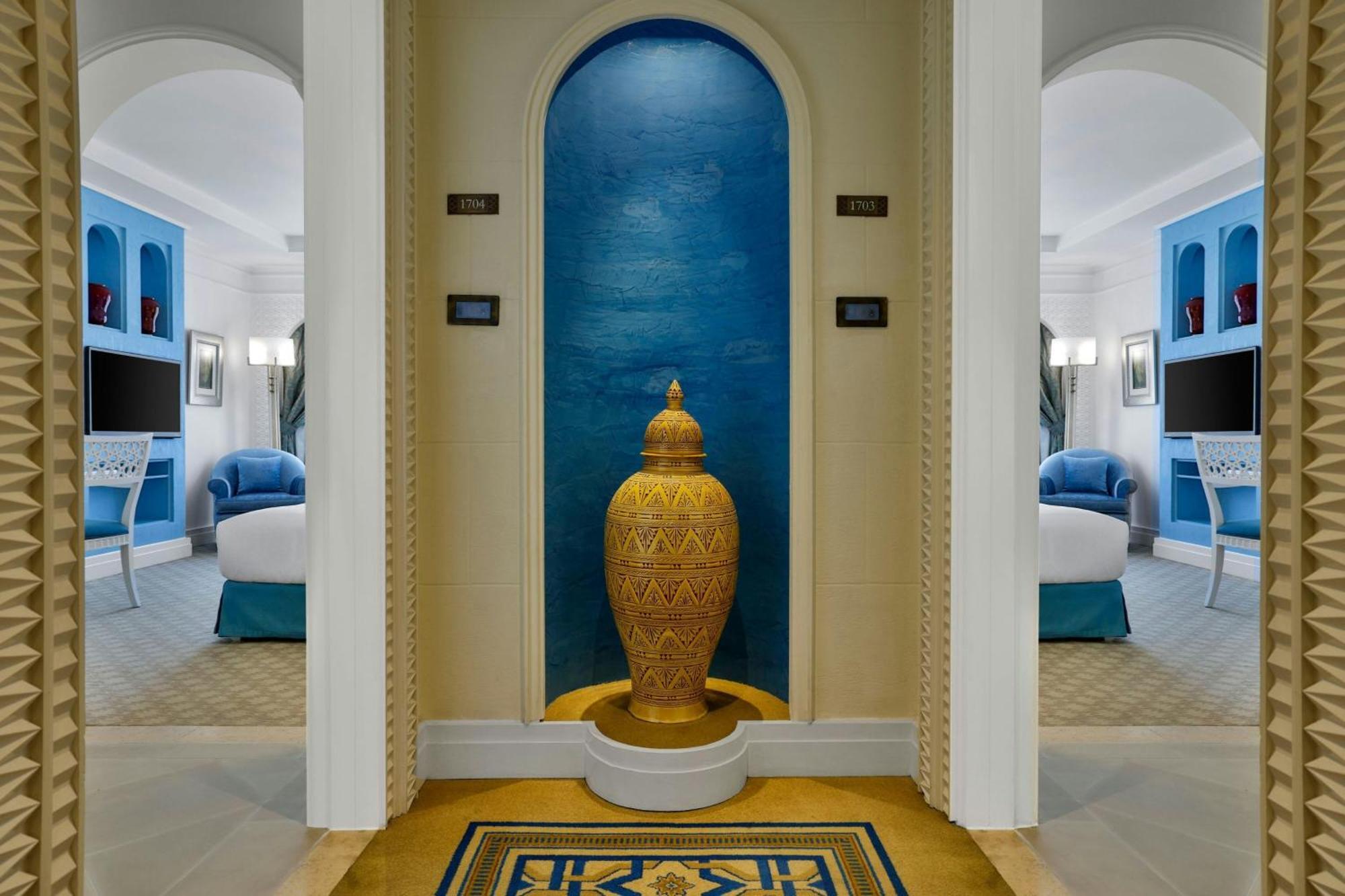 Al Habtoor Grand Resort, Autograph Collection Dubai Luaran gambar A suite at the Jumeirah Atlantis