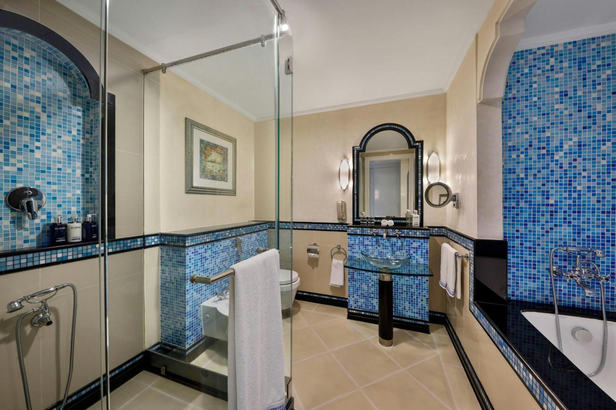 Al Habtoor Grand Resort, Autograph Collection Dubai Luaran gambar Bathroom