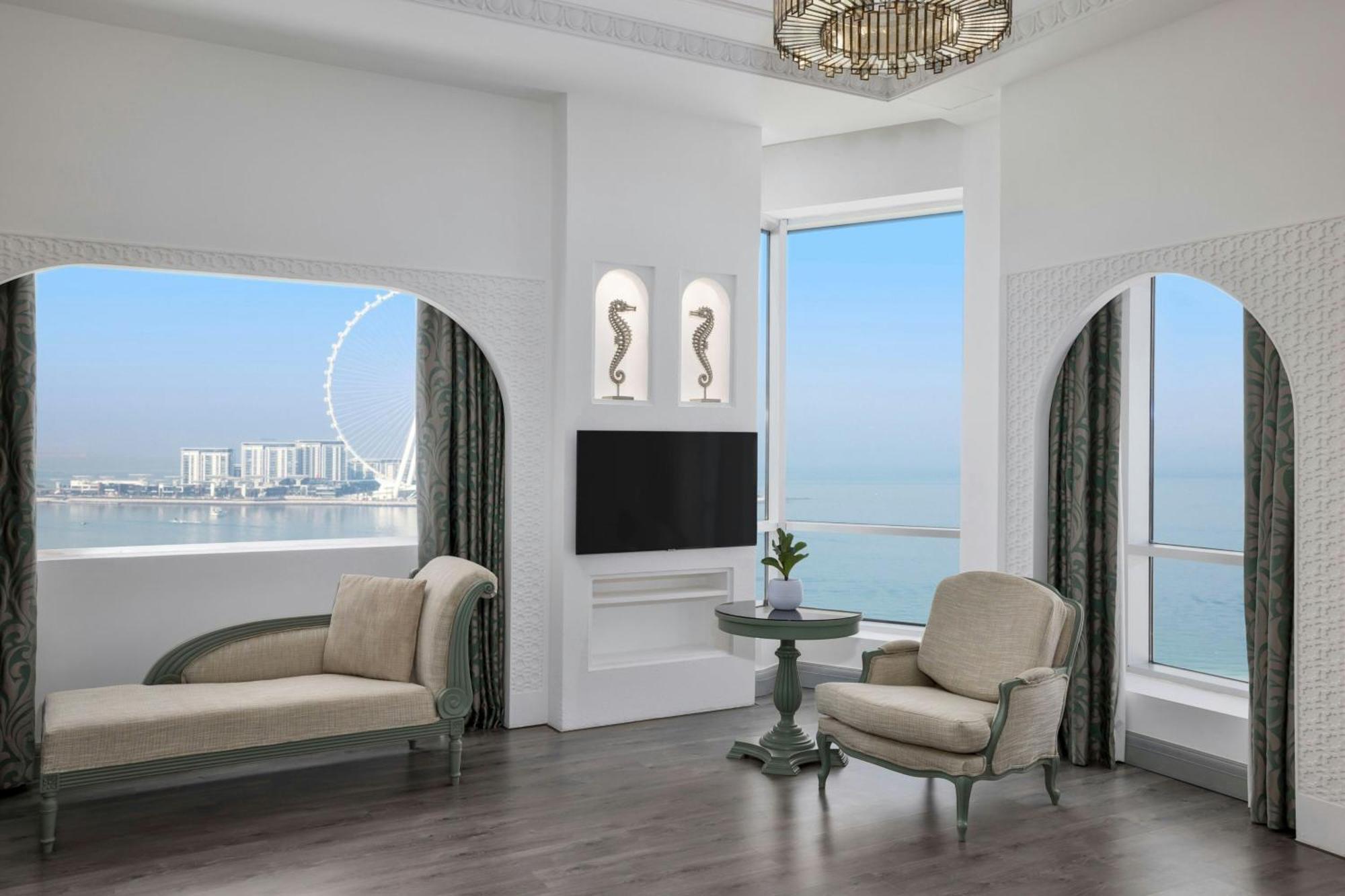 Al Habtoor Grand Resort, Autograph Collection Dubai Luaran gambar A living room in a typical apartment