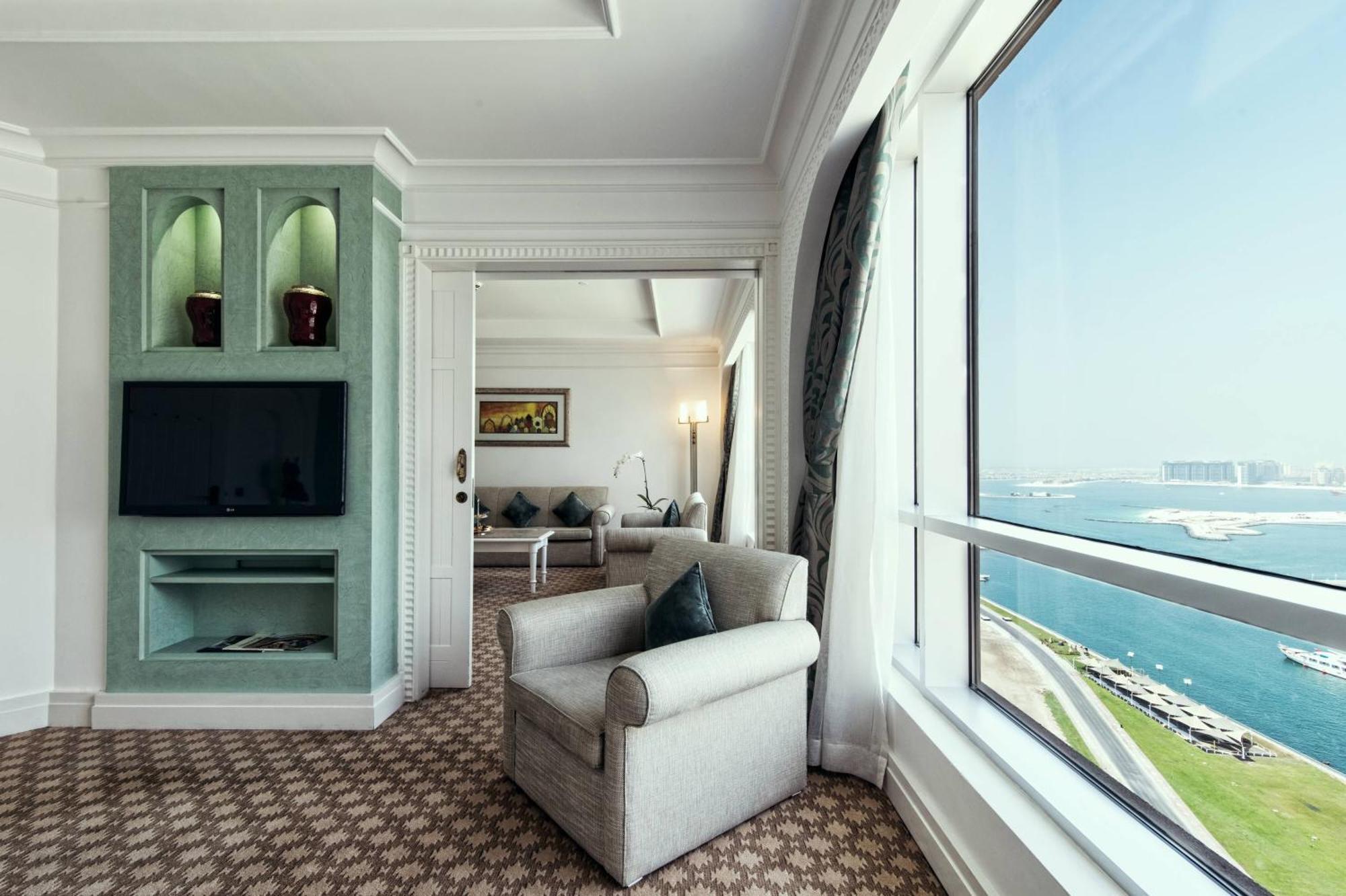 Al Habtoor Grand Resort, Autograph Collection Dubai Luaran gambar A suite at the hotel