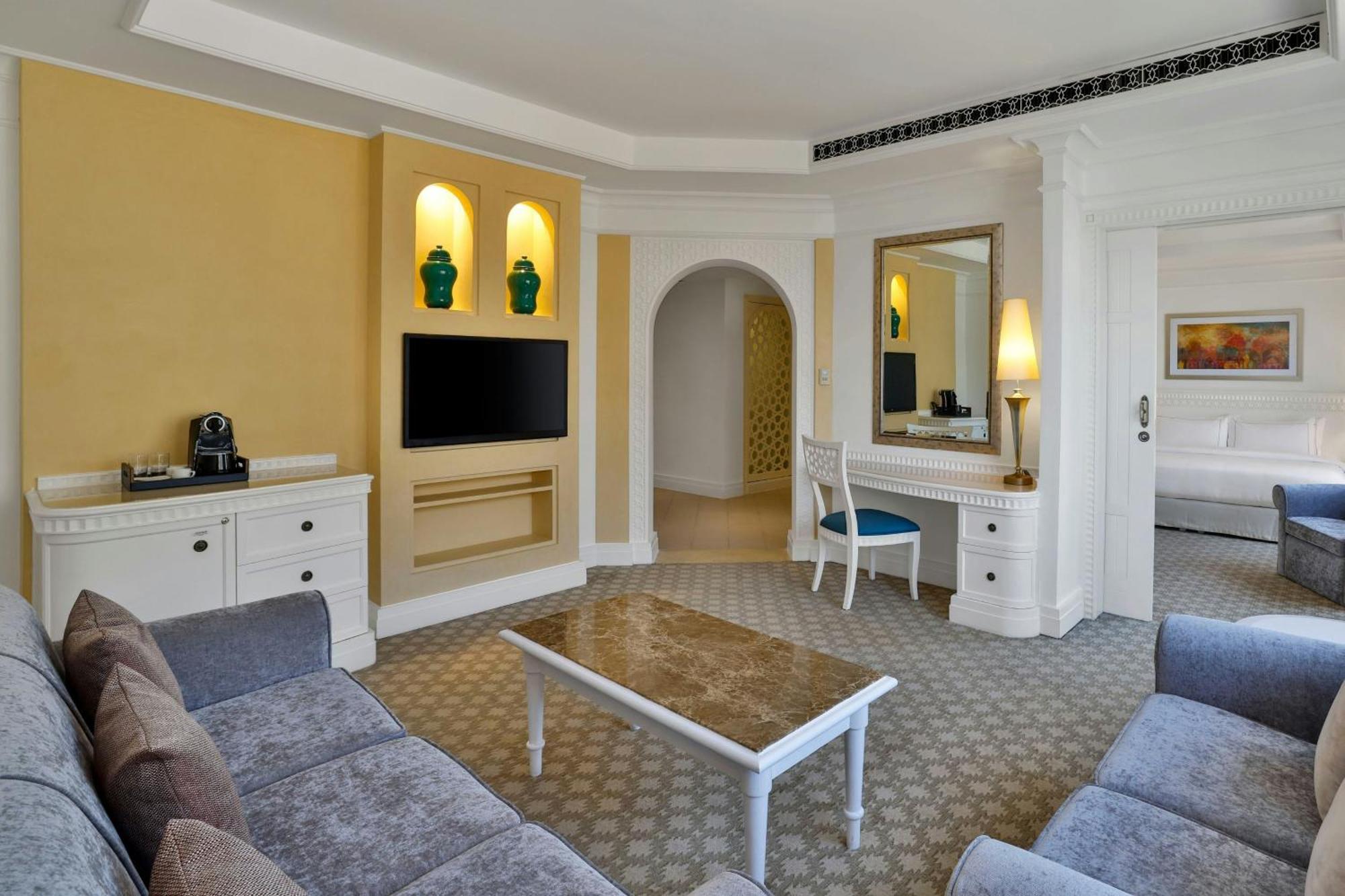 Al Habtoor Grand Resort, Autograph Collection Dubai Luaran gambar Suite