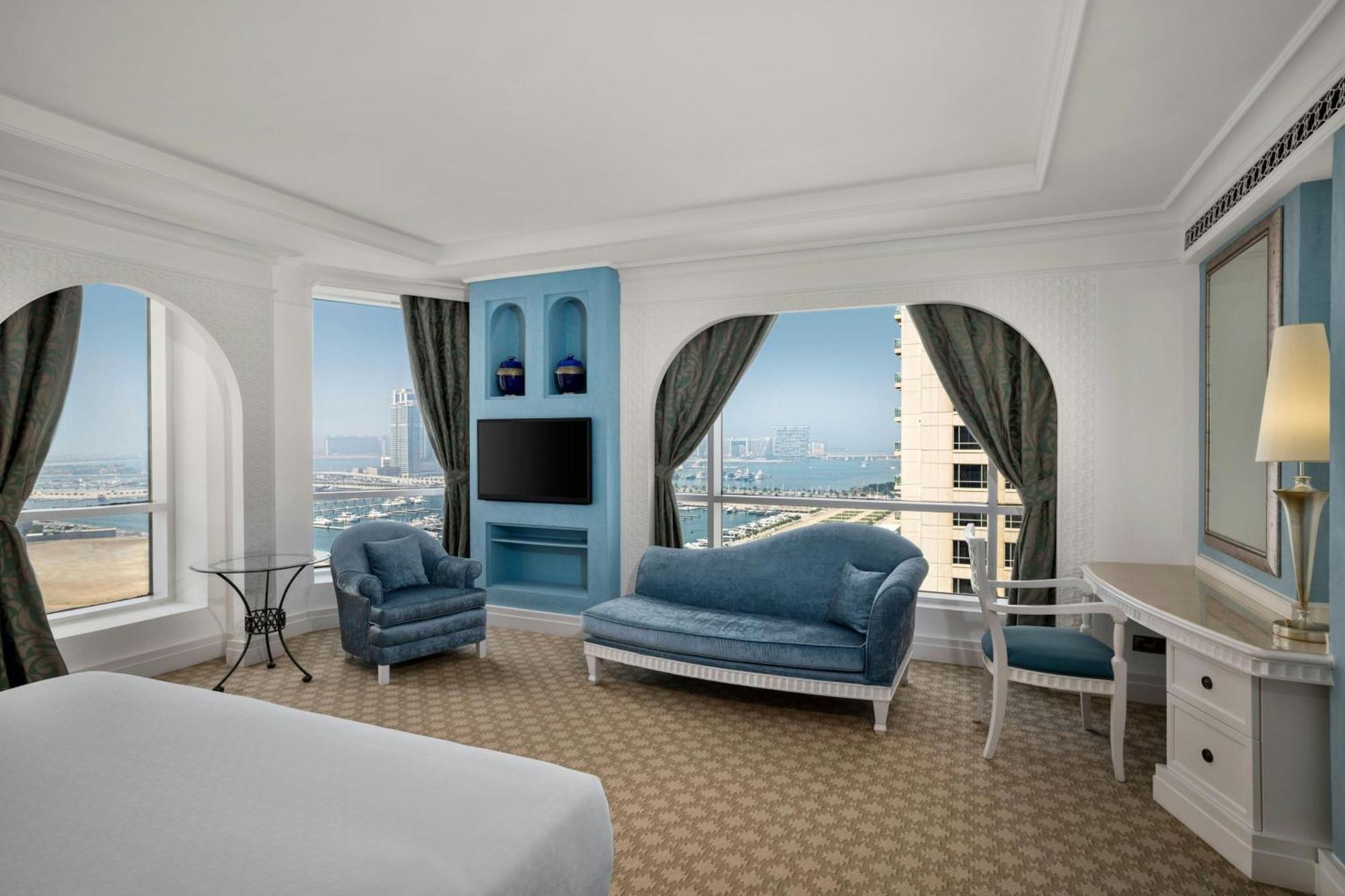 Al Habtoor Grand Resort, Autograph Collection Dubai Luaran gambar A room at the hotel